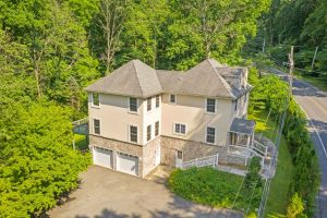 2249 Honeysuckle Rd, Allentown-231