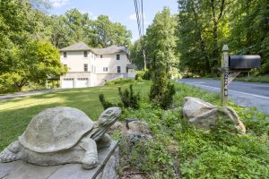 2249 Honeysuckle Rd, Allentown-4